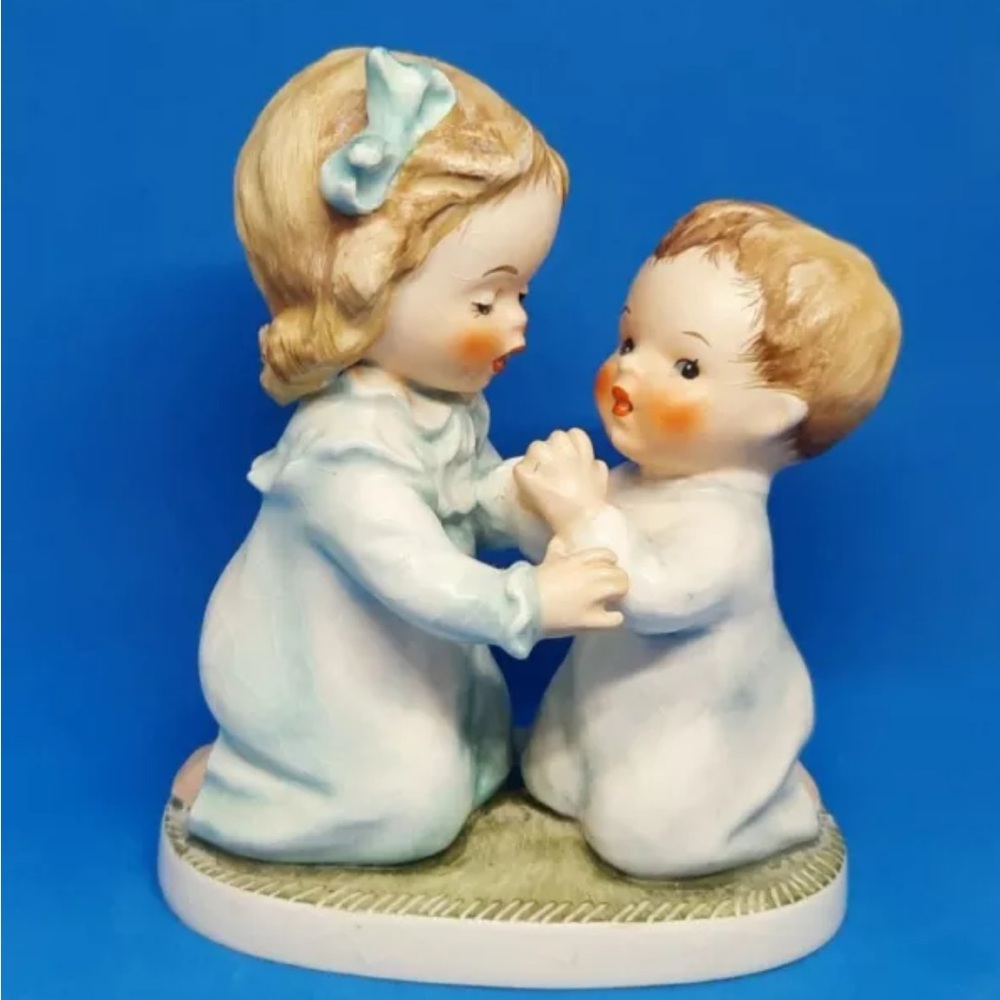 Vtg Goebel  ‘The Way To Pray’ Figurine 1963 BYJ 46 West Germany